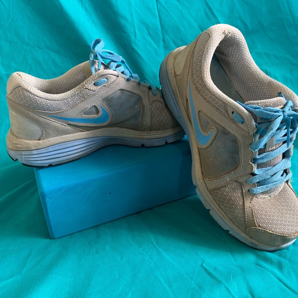 Nike Dual Fusion: Size 8
